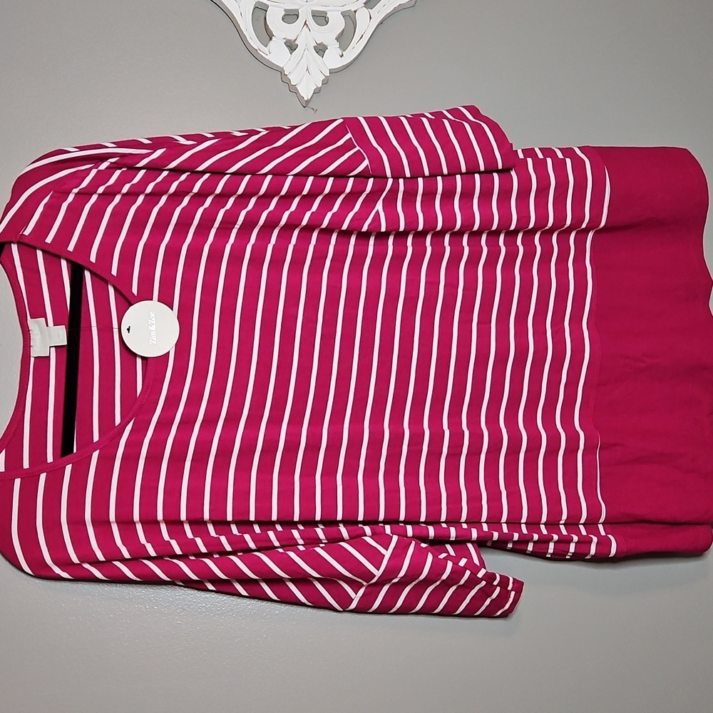 Plus size light weight top